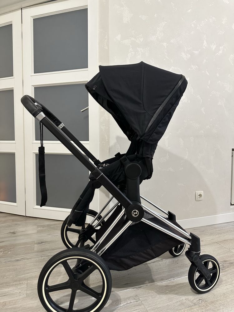 Cybex Priam  Lux 3,0 Deep black Chrome 2020 року