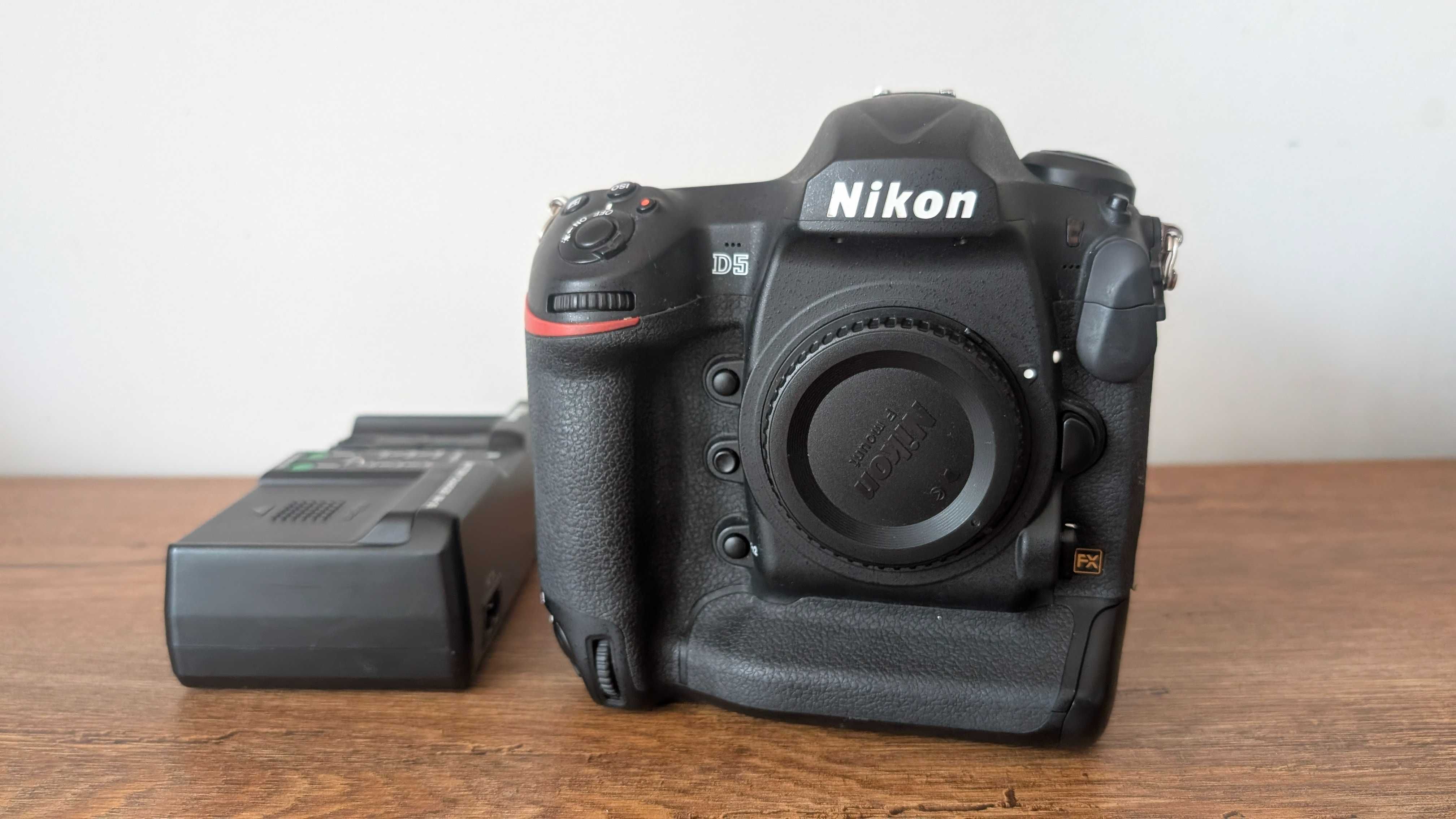 Aparat Nikon D5 107k