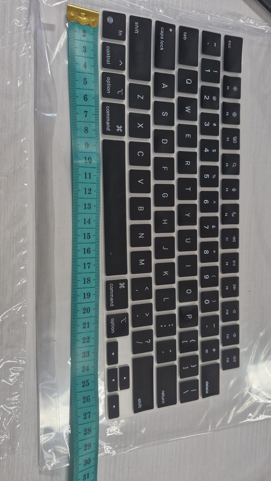 Комплект аксесуарів для MacBook – кейс + силіконова накладка на клавіа