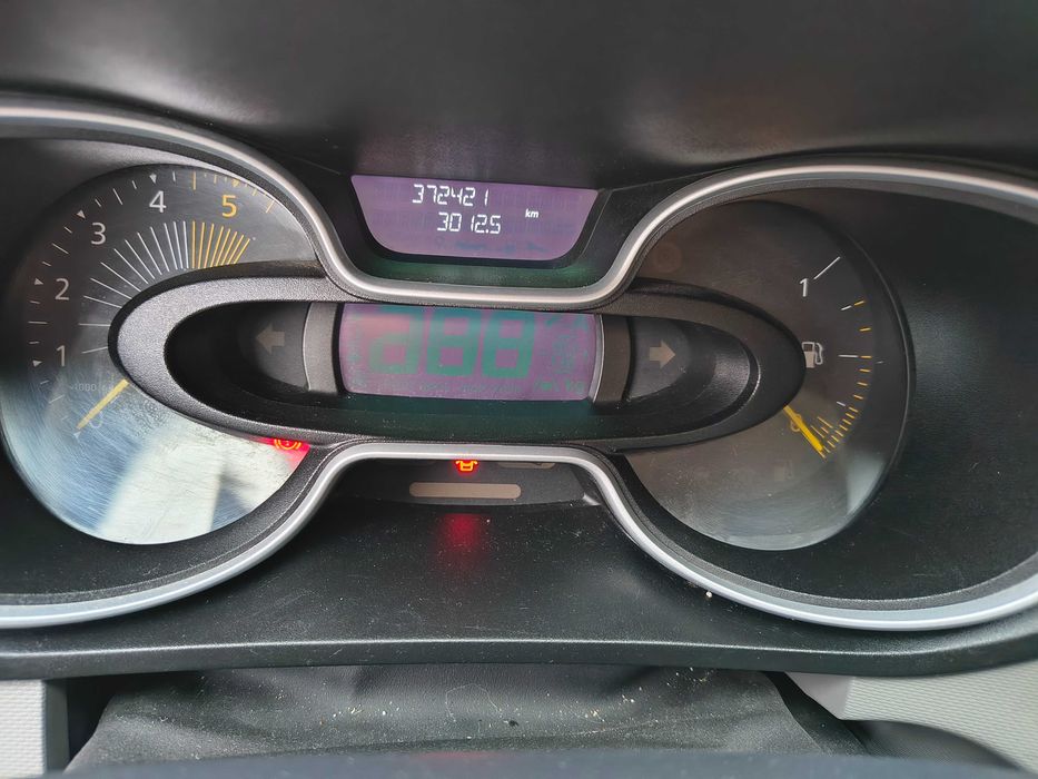 Renault Trafic 1.6 blaszak Zadbany uszkodzony silnik HAK