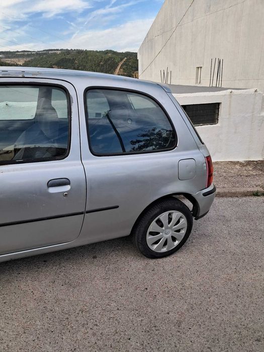 micra nissan 2002