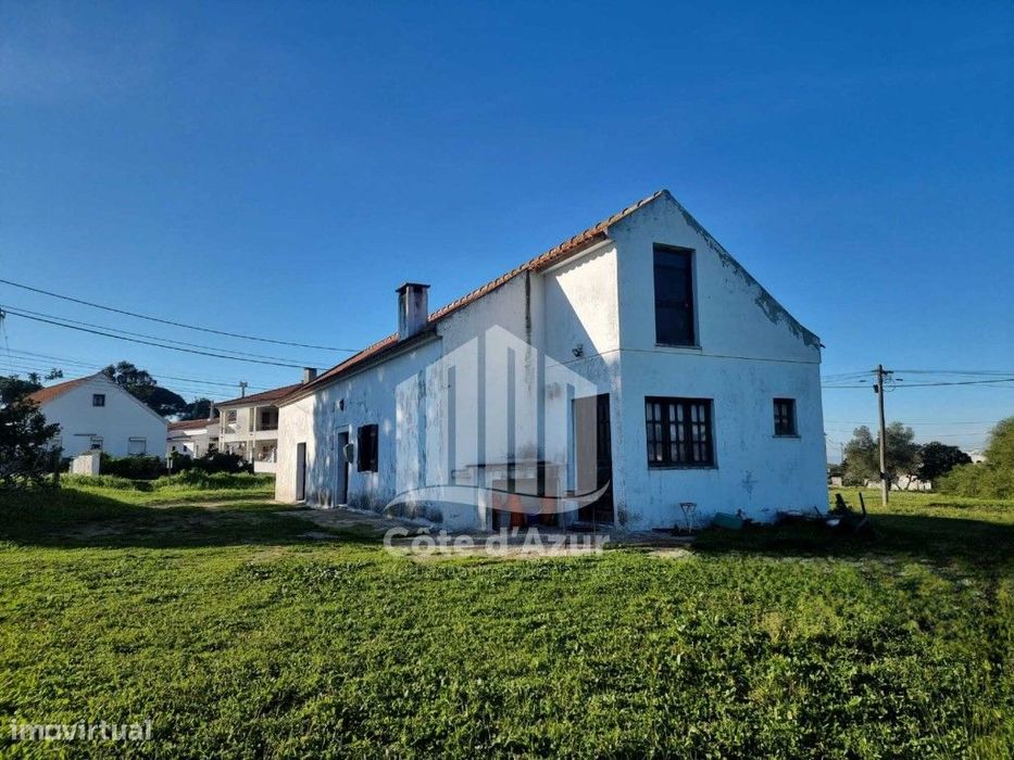 Moradia T1+1 com terreno 1575 m2 Caixas/Sesimbra