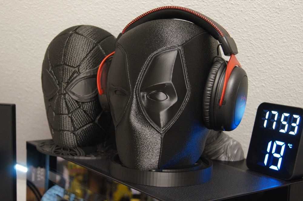 Deadpool headset stand  decoracao