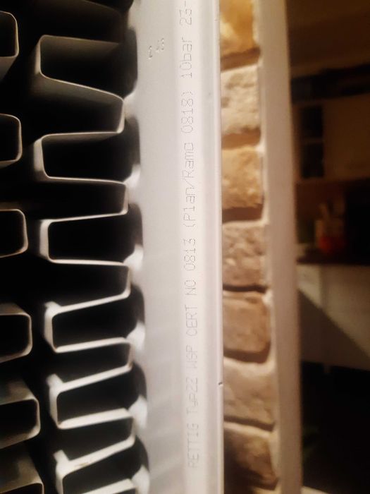 Grzejnik, kaloryfer Purmo Ventil CV22 600x1600x102mm przyłącze D50mm