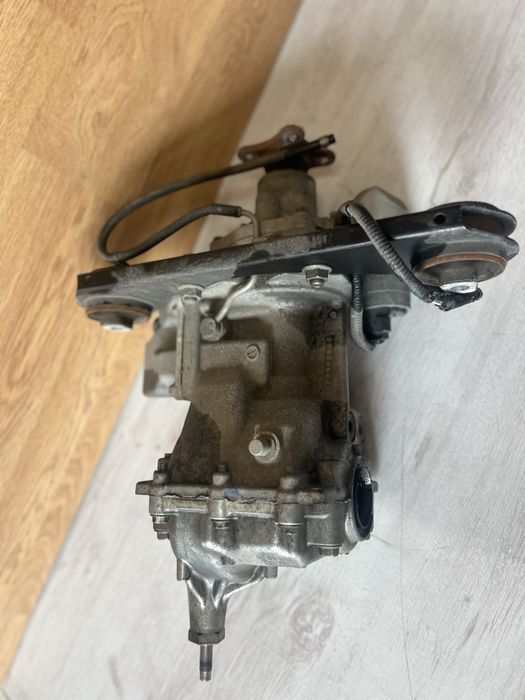 Задний дифференциал редуктор Nissan Rogue 21-24 AWD 10к  383006RE1A