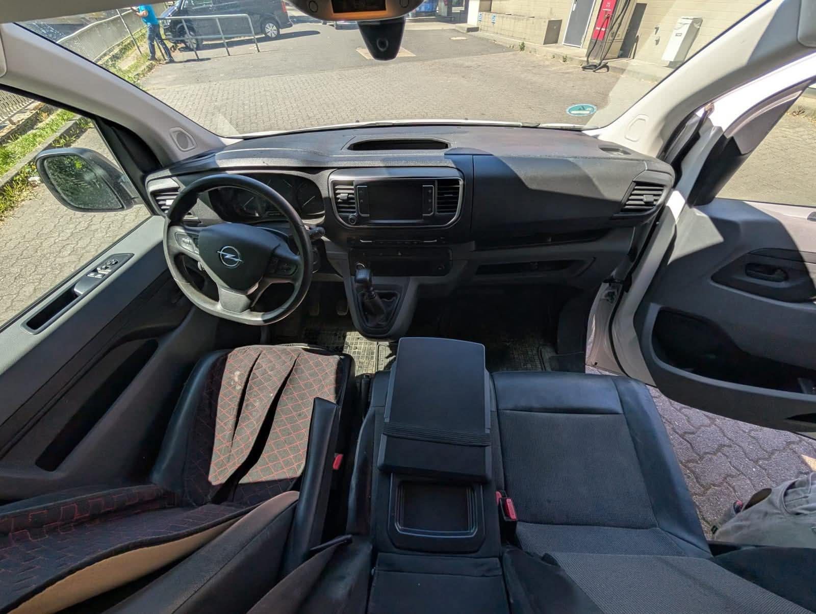 OPEL VIVARO 2022 rok