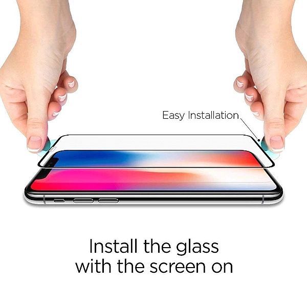 Szkło hartowane Spigen Glass Fc z czarną ramką na iPhone 11 Pro Max /