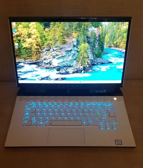 Ноутбук Dell Alienware Rtx 2070 i7 9750H 16gb Ram 1Tb Ssd 4K