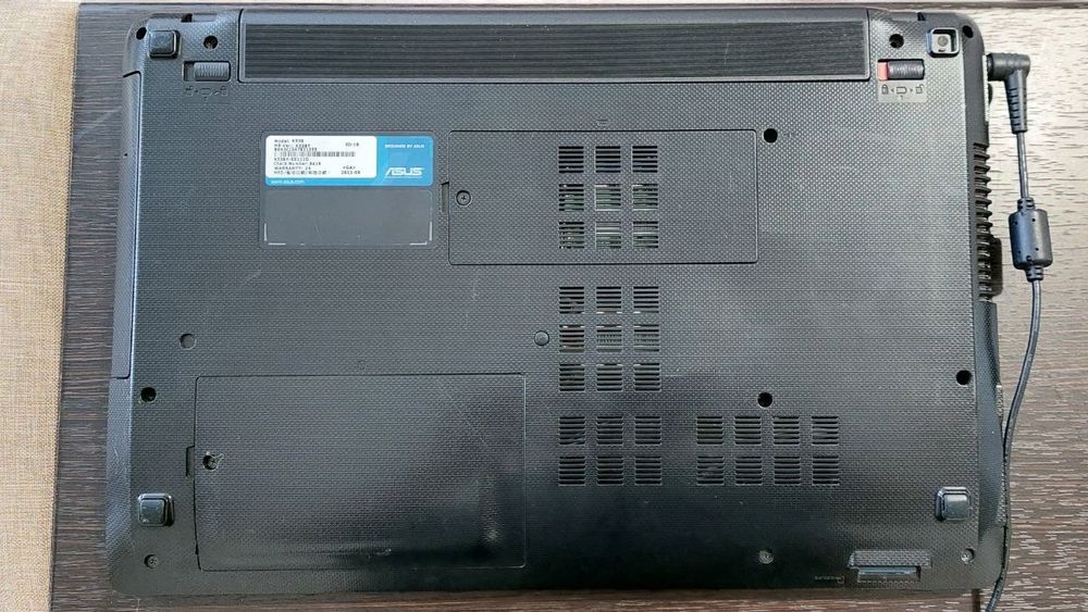 Продам ноутбук в робочому стані!