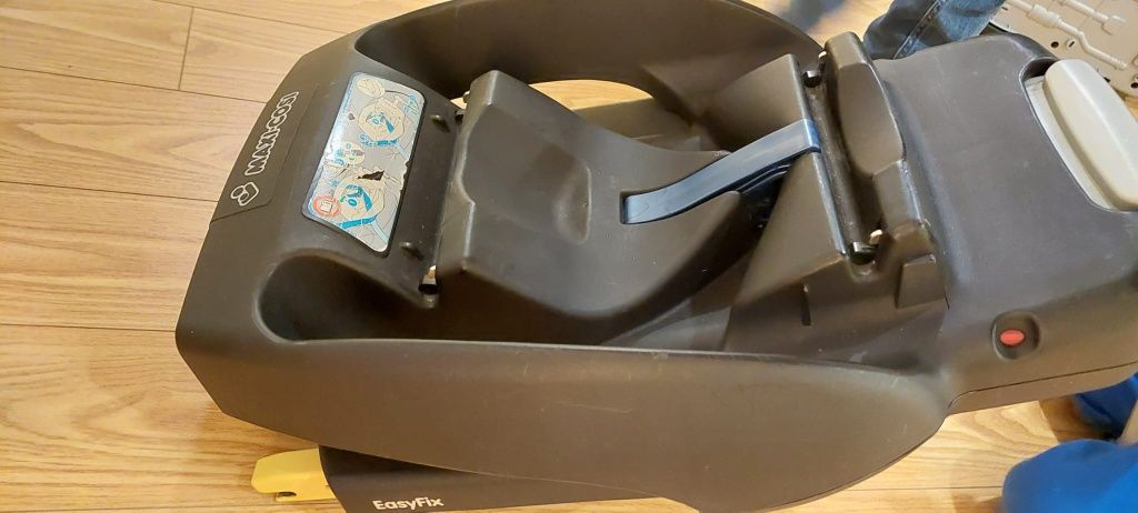 Maxicosi base isofix + ovo(0 a 12 meses)