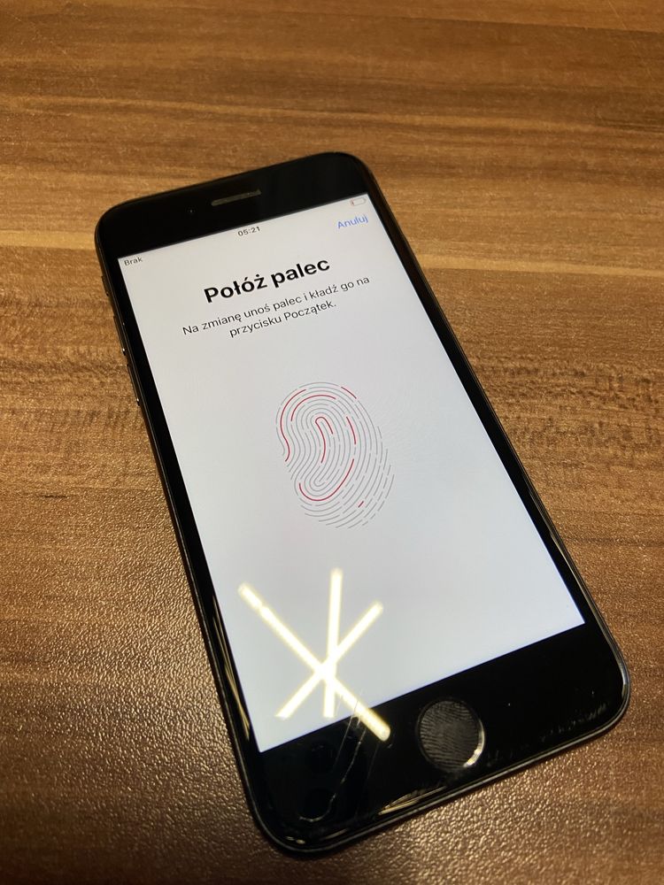 iPhone 8 64GB Space Gray 83% bateria