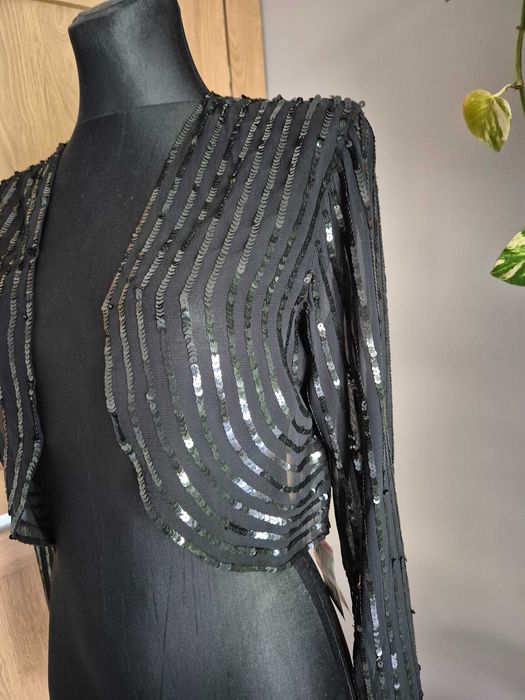 Czarna narzutka z cekinami z wiskozy rozmiar 36-40