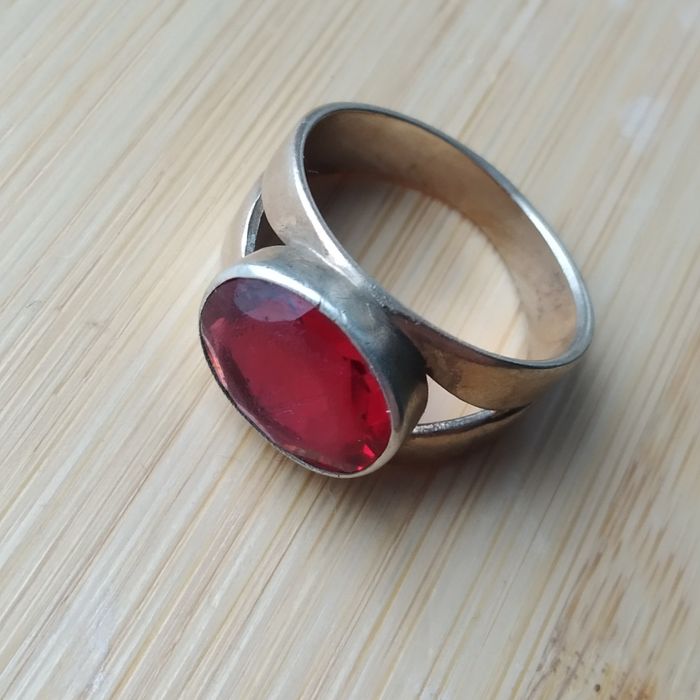 Кольцо либо перстень серебро з камнем срібло.