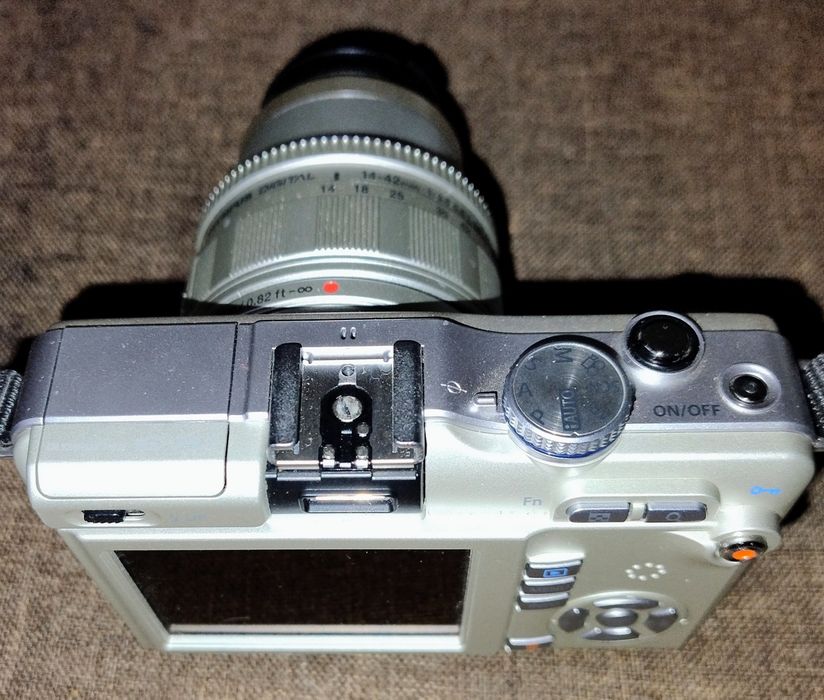 Aparat Fotograficzny OLYMPUS PEN E-PL1 + 14-42