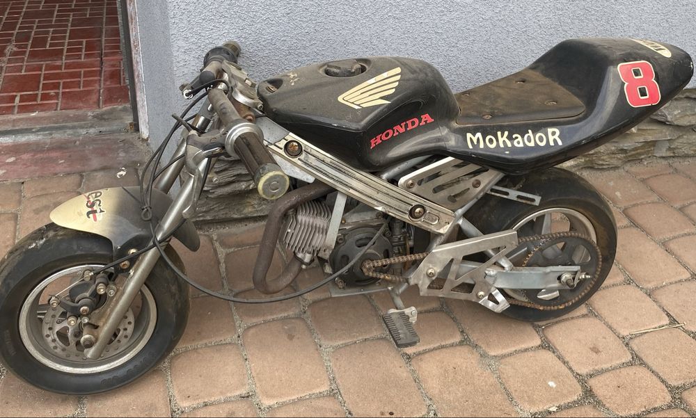 Motorek spalinowy
