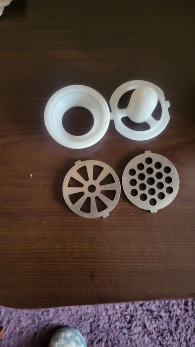 Продаётся  електромясорубка ASTOR TURBO FORCE 1200