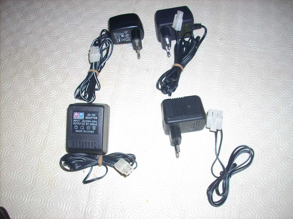 Telemóveis, adaptadores, carregadores, transformadores, auriculares
