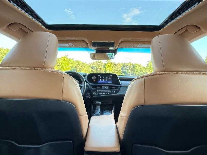 2022 Lexus ES 300h