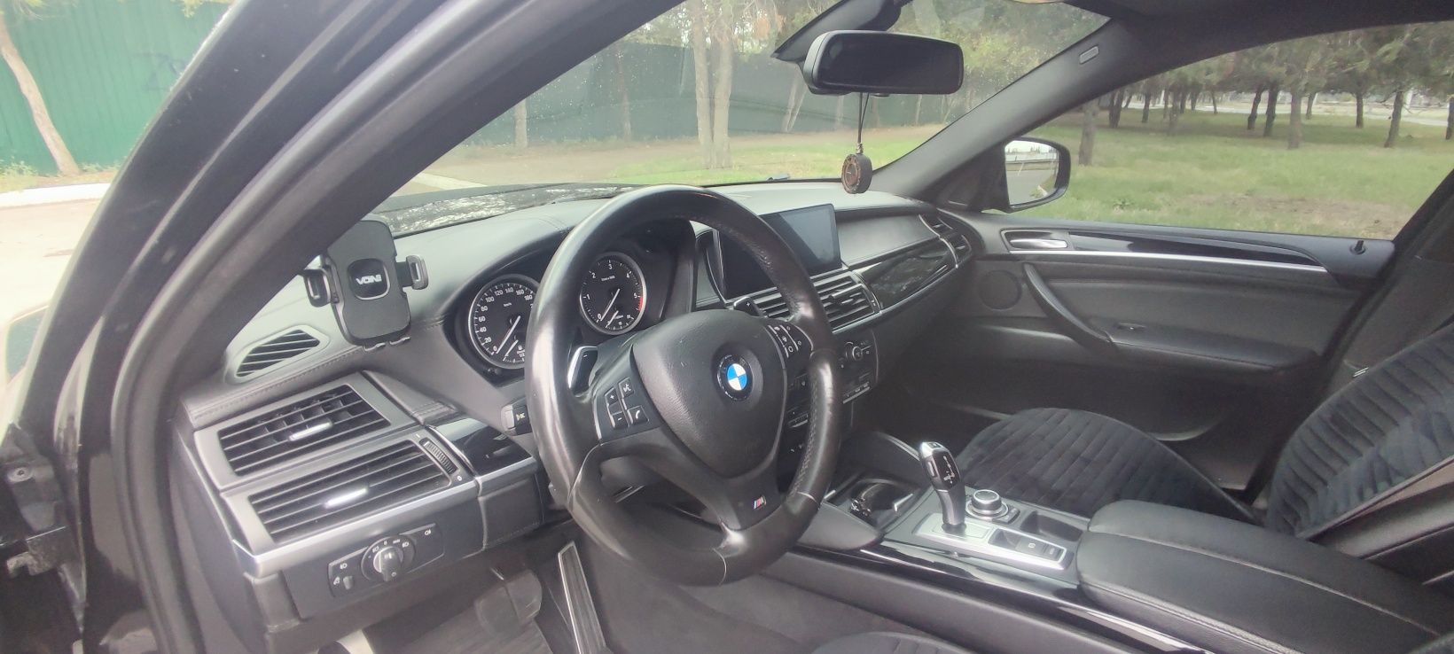 Продам BMW X6 2012