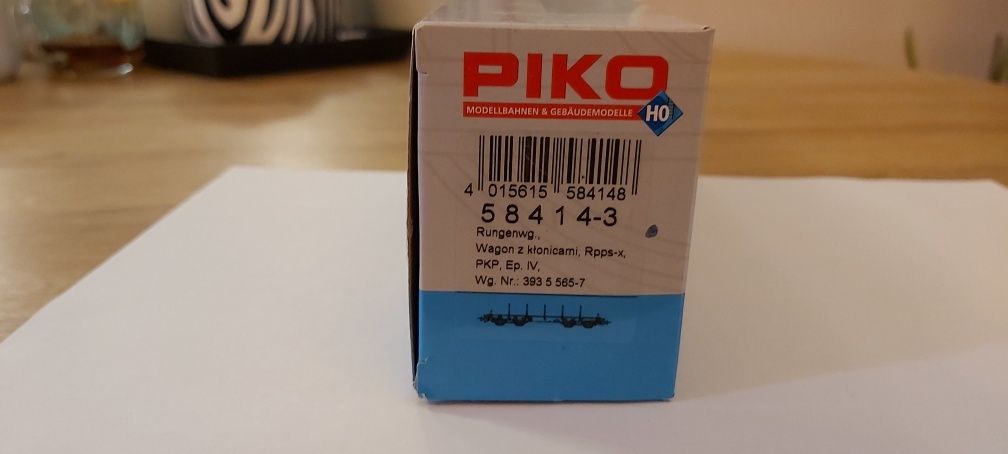 Wagon platforma z kłonicami PIKO 58414-3 PKP H0