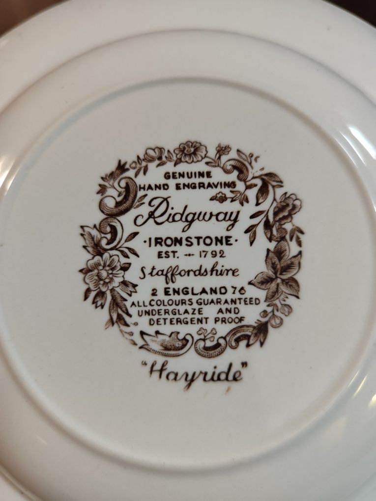 Serviço de Jantar Inglês - Ridgeway Hayride