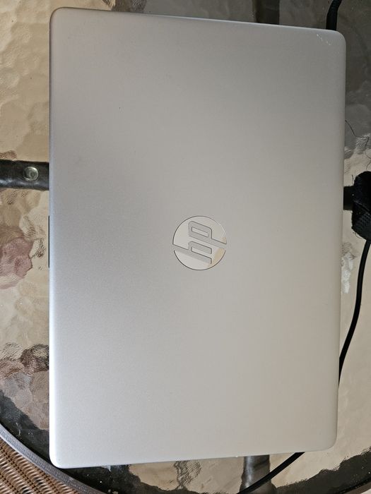 Laptop HP 15Seq2518nd  matryca 15'6 cala stan bardzo dobry.