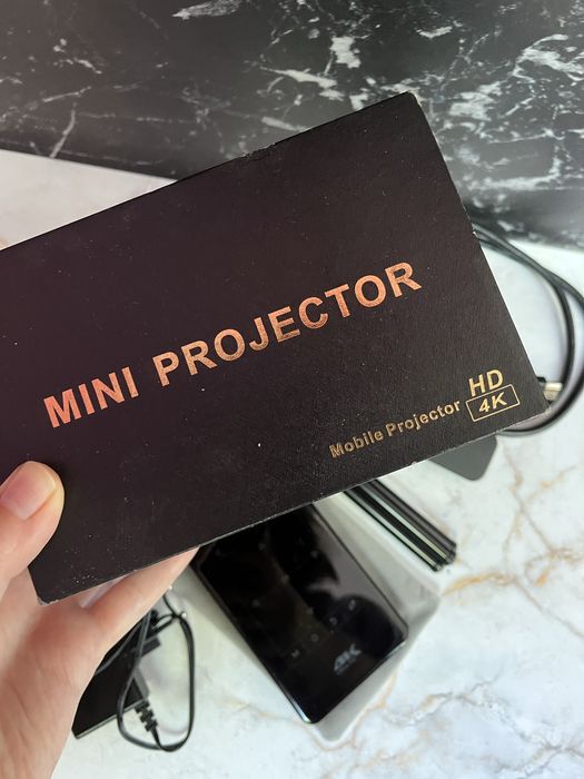 Портативный смарт проектор