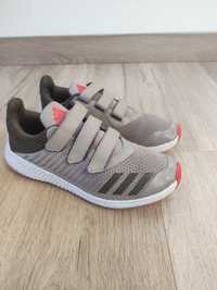 Buty chłopięce Adidas r.34