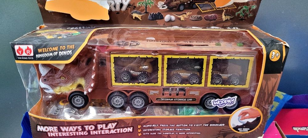 Dino party auto dinozaury