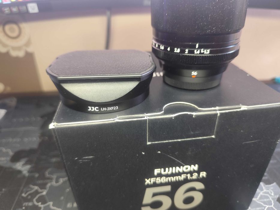 Fujinon XF 56mm F 1.2 R+JJC LH-JXF23+HOYA HD UV