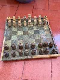 jogo de xadrez e damas em pedra-sabão