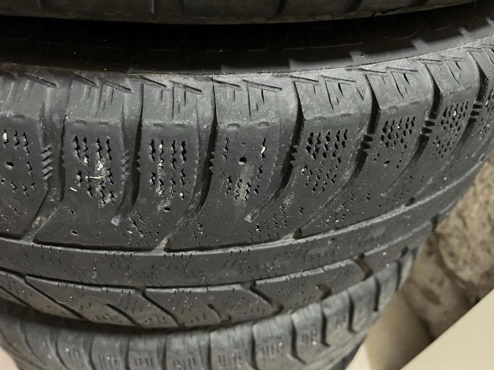 Продам резину 195/65 r15 Lassa