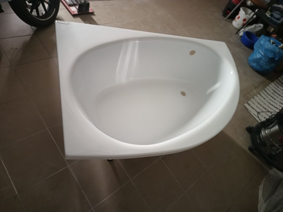 Sprzedam wannę 140 x85