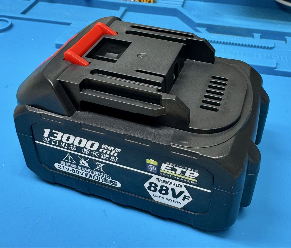 Аккумулятор для инструмента Makita 18V 4A