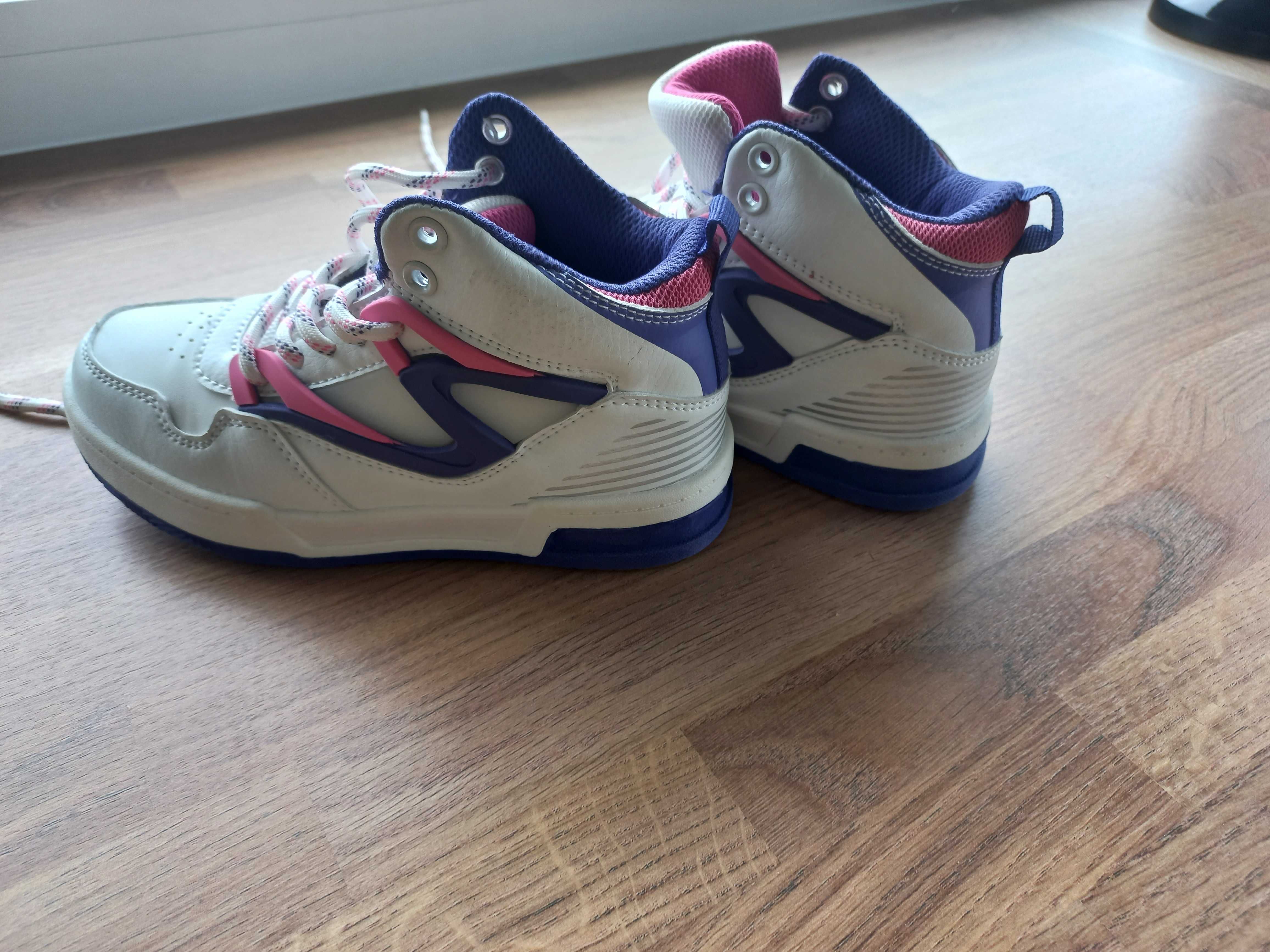 Świecące Sneakersy