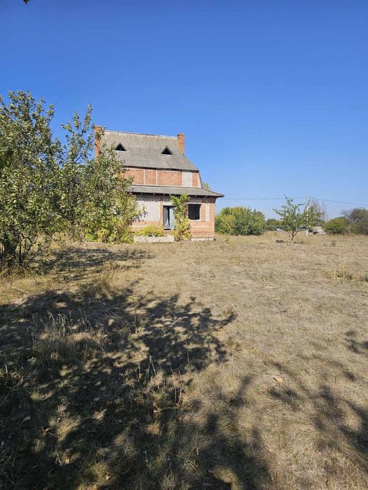 Продажа участка 61 сотка,под строительство,правильной формы,есть дом,