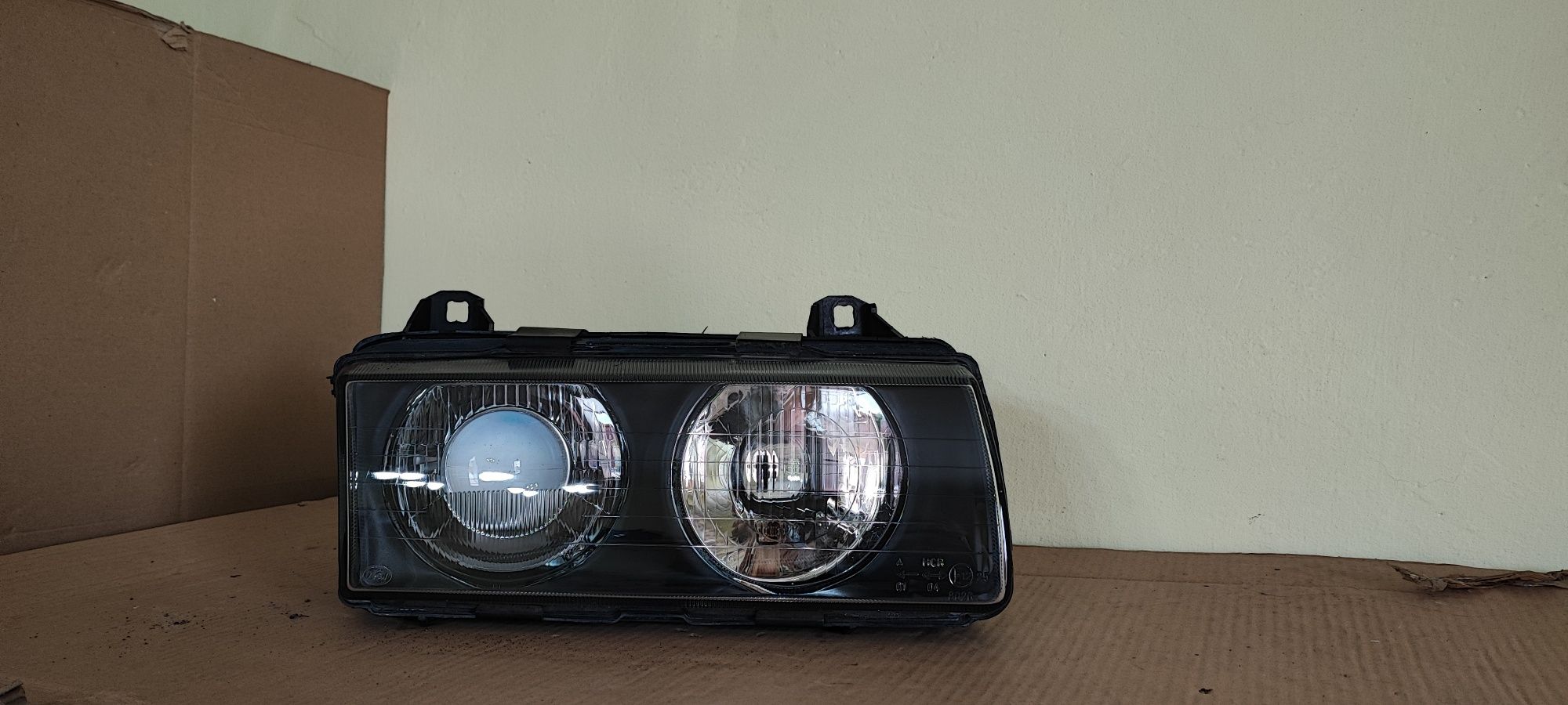 BMW E36 Soczewka Lampa ZKW Regeneracja szkła super stan prawa