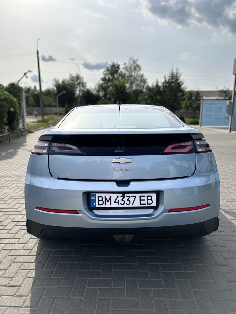 Продам Chevrolet volt 1.4 2013