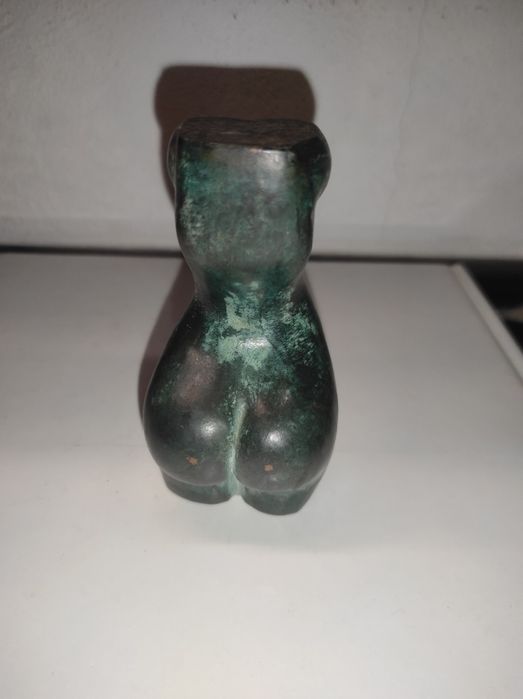 Escultura em bronze