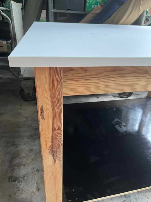 Sprzedam stół krojczy wraz z platforma na tkaniny szycie krawiectwo