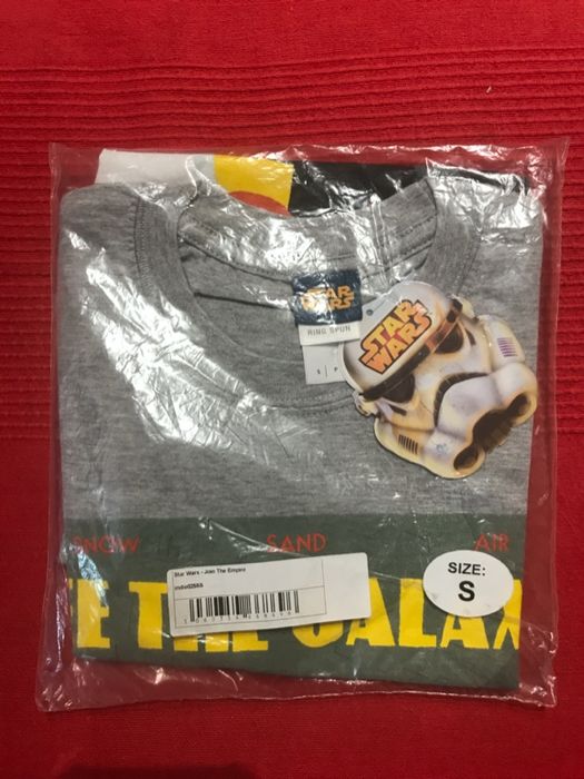 Vários modelos t-shirts Star Wars (Produto novo e embalado)