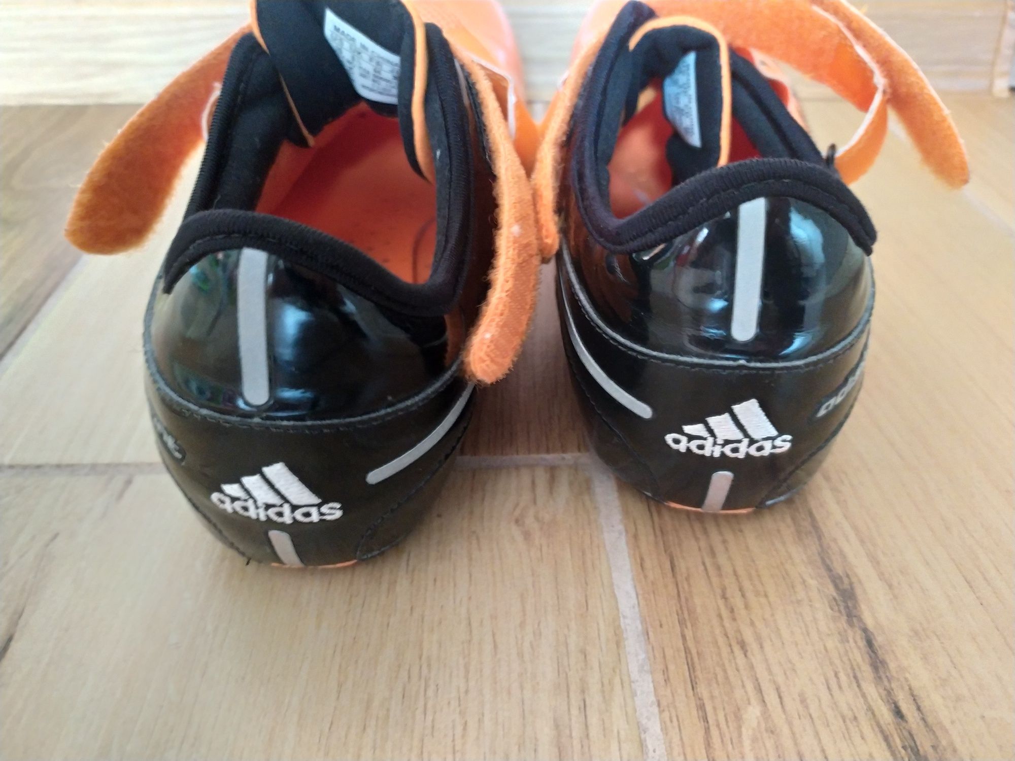 Sportowe buty do biegania Adidas r. 42 dla sprintu