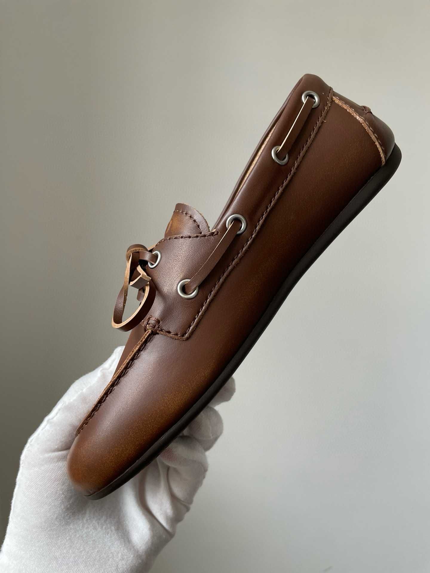 Лоферы Miu Miu Unlined bleached leather boat shoes лоферы миу миу