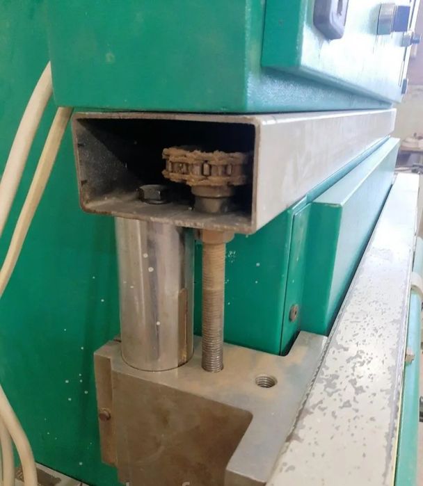 Станок на мебельно столярного производство