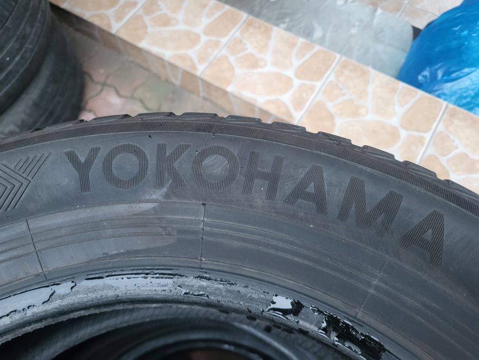 Opony zimowe 225/60 R 17 YOKOHAMA