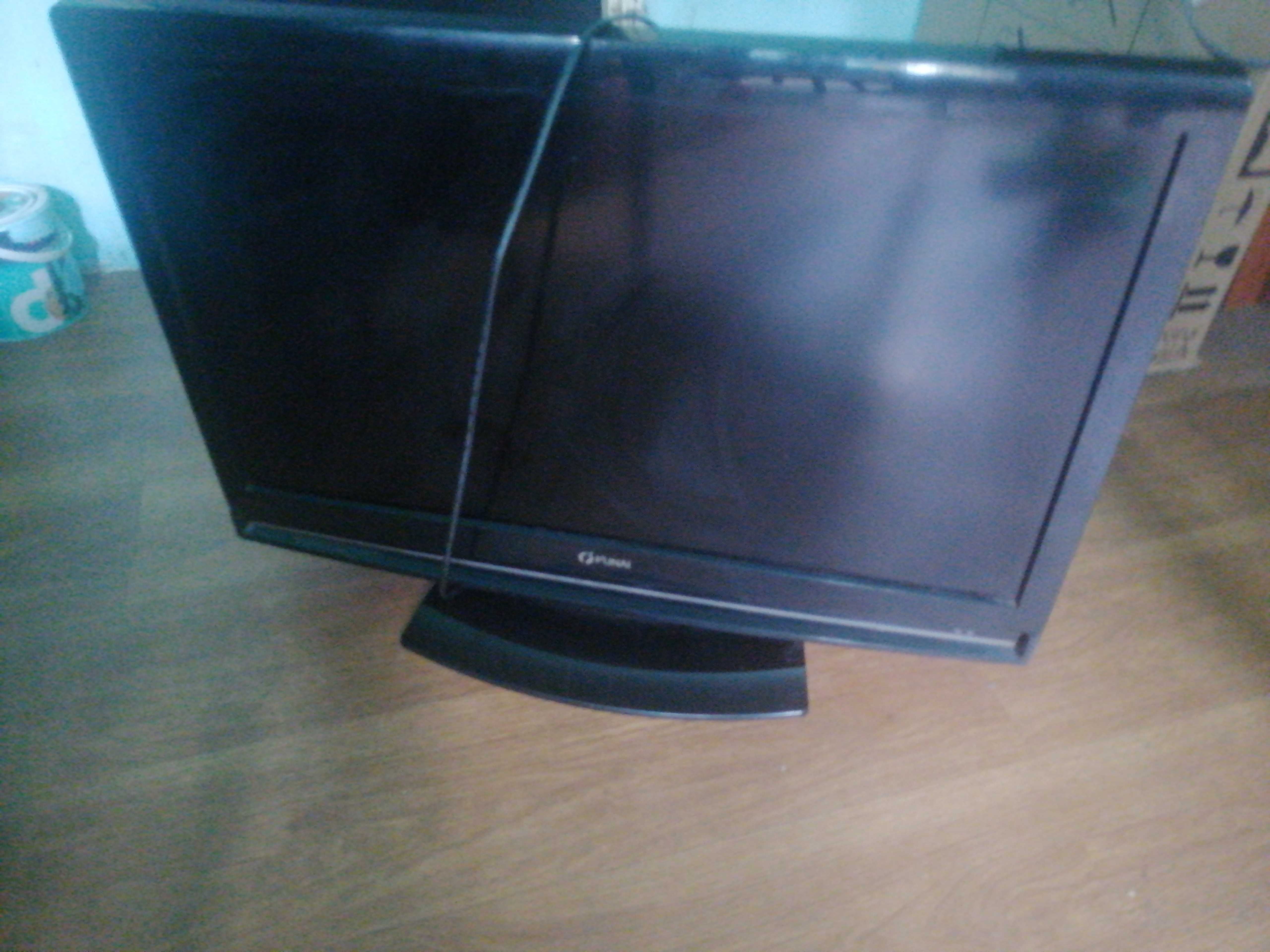 Sprzedam telewizor 32 cale bez pilota w dobrym stanie funai