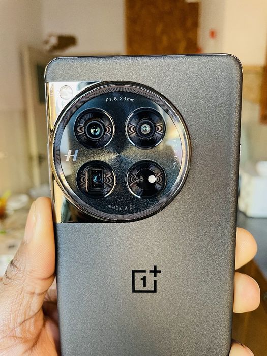 Despacho agora meu one plus 12 em perfeito estado 512Gb 16Gb de ram