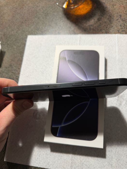iPhone 16 Pro Max 256gb Black Titanium, neverlock, фіз сим