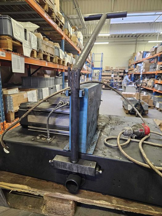 Przecinarka do węży hydraulicznych Uniflex EM8