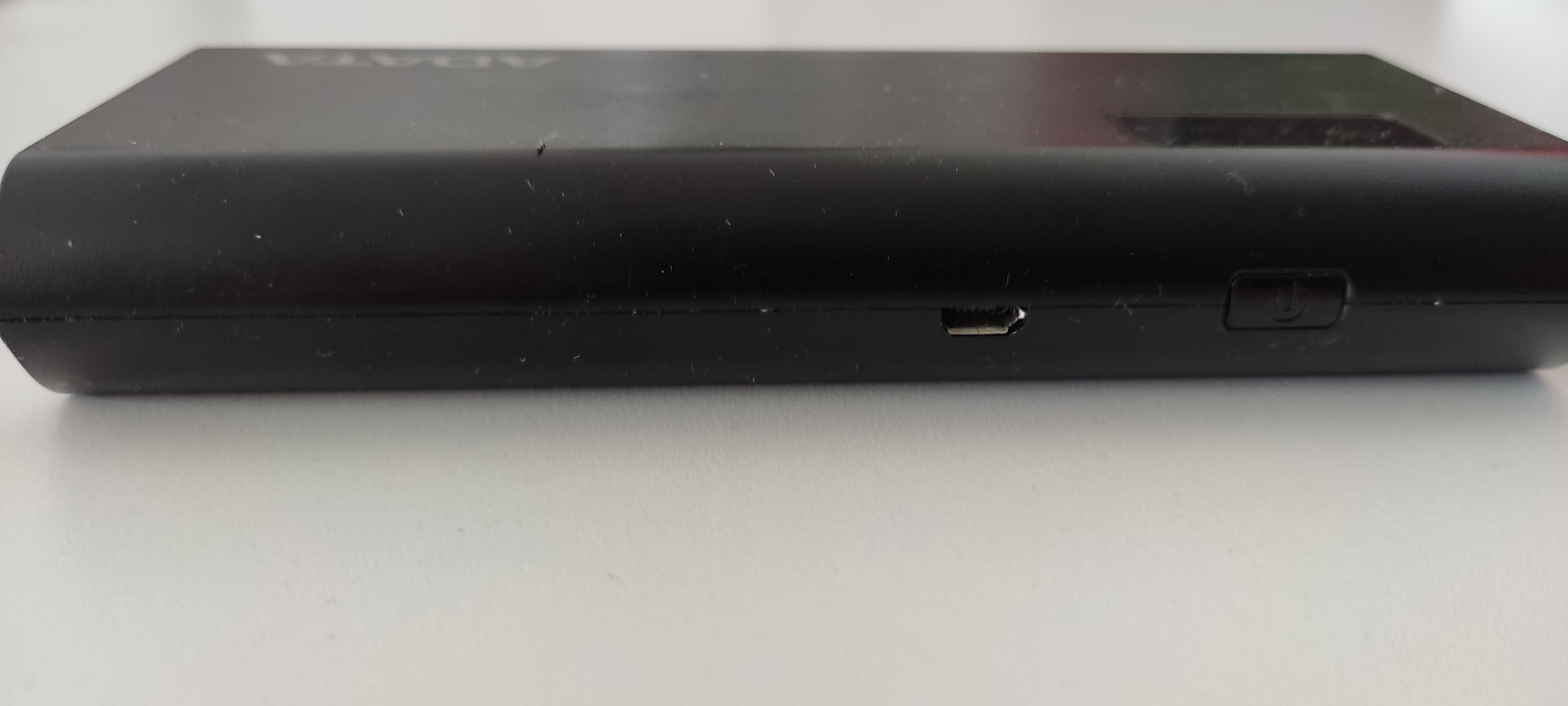 Używany ADATA powerbank P12500D
